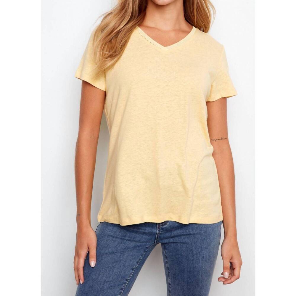 NEW CHARLIE B linen blend v-neck t-shirt in sunshine